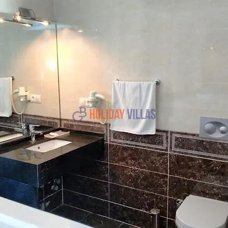 Golden Suites A11 *