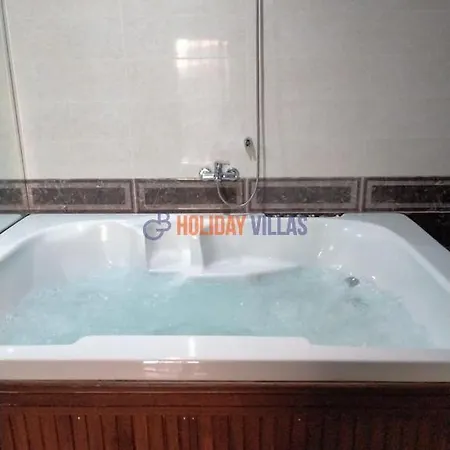 Golden Suites A11 *